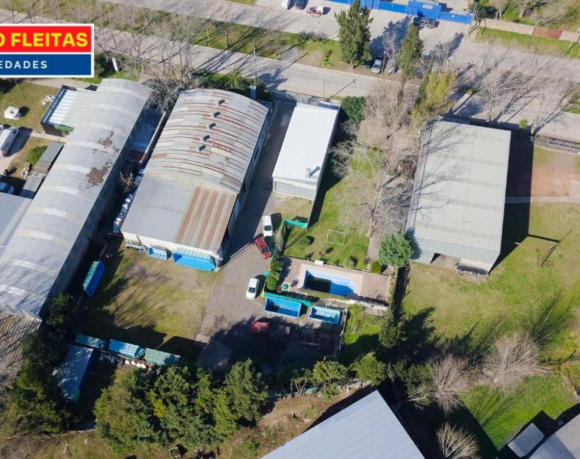 GALPON INDUSTRIAL CON OFICINAS Y PLAYON - 1