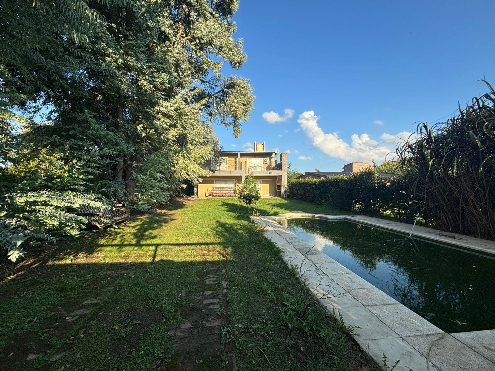 Casa en venta en Loma Verde ID 5974 - 1