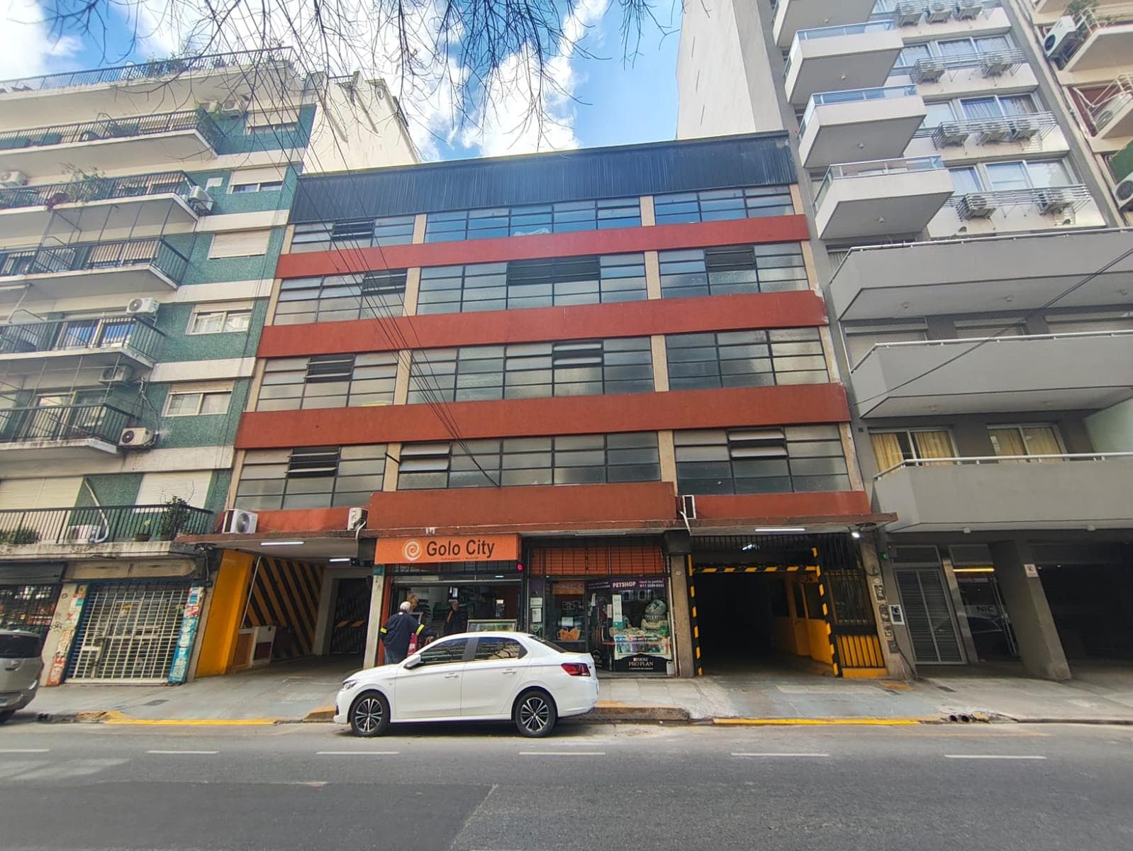 Venta/Cochera en Belgrano/Inversores - 1