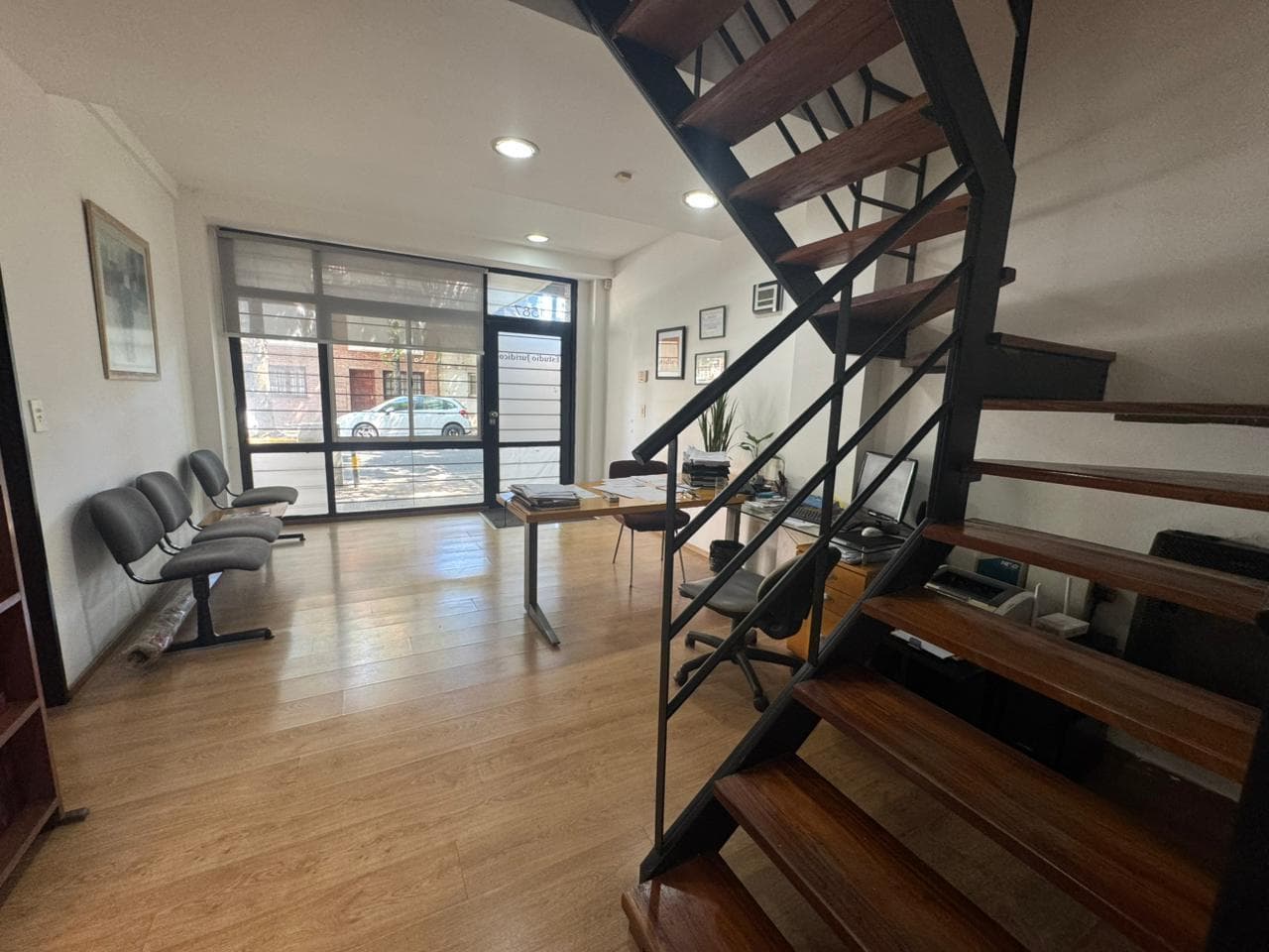 Oficina en venta en una zona inmejorable a mts del tribunal. - 1