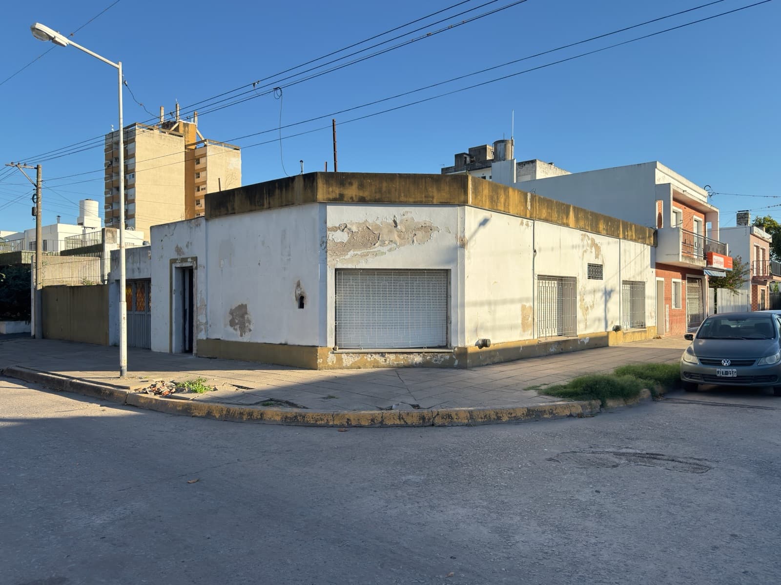 Esquina en San Pedro con potencial de vivienda, comercial o desarrollo | 260 m² | Ideal reciclaje - 1