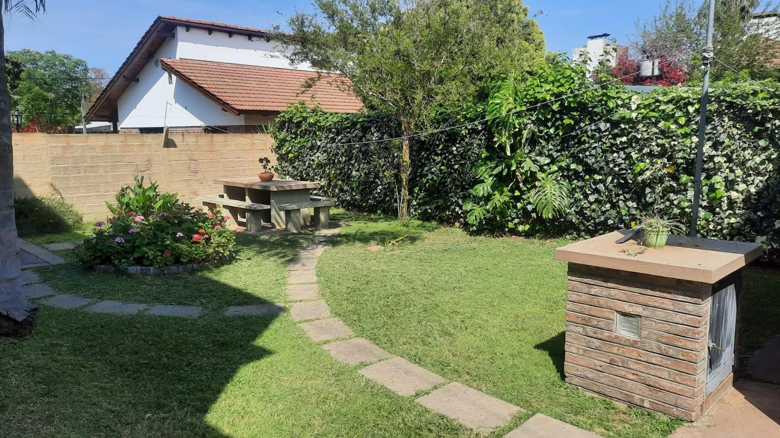 Venta Casa 2 dormitorios Barrio Santa Rita a metros del Rio Granadero Baigorria - 1