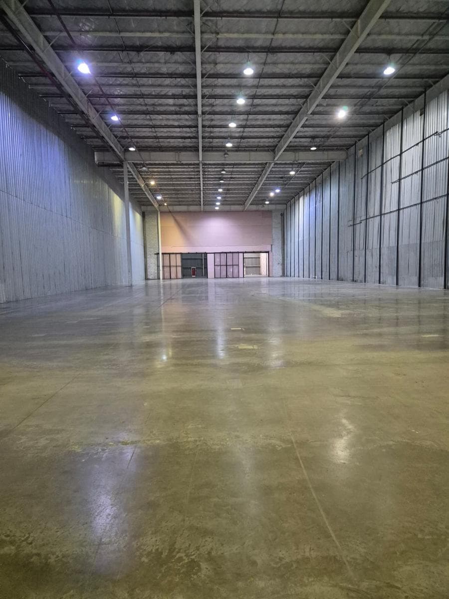 Deposito en alquiler 3643 m2 dentro de centro logístico e industrial con seguridad, Pacheco, Tigre - 1