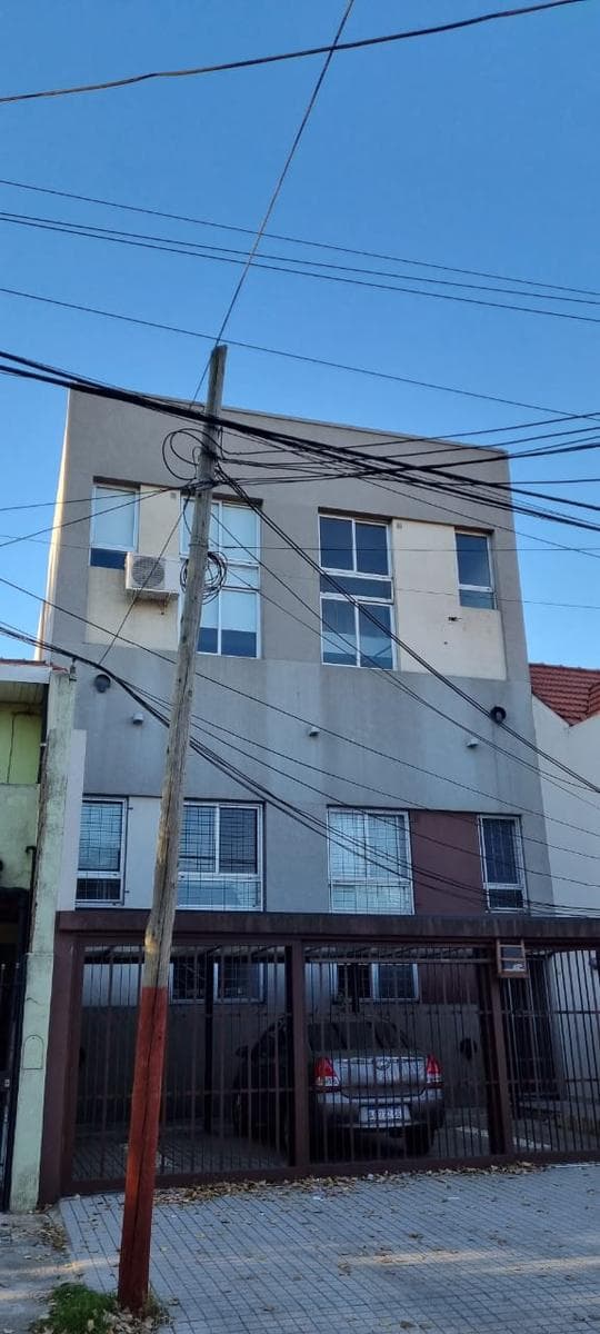 Cochera en Lanús Oeste - 1