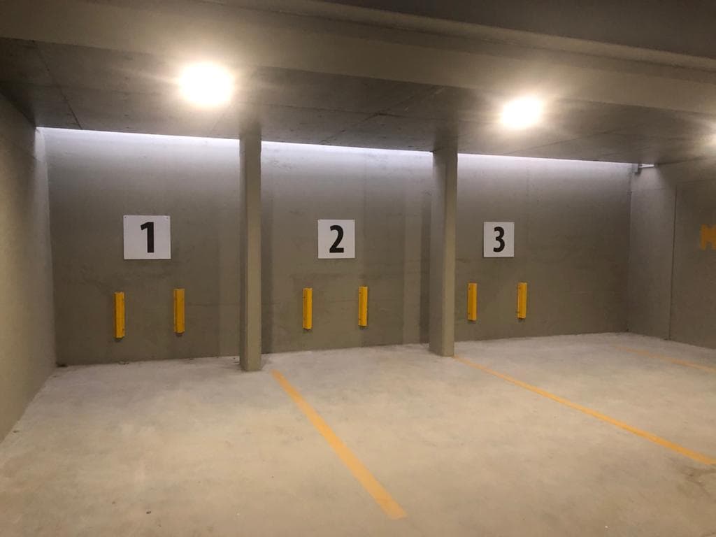 Cochera en venta. A metros Facultad Medicina Rosario. Francia 735 - 1