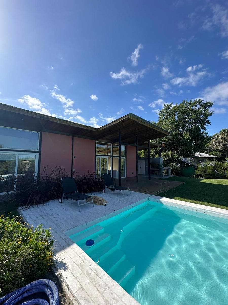 Excelente casa en venta en Joaquin Gorina, 2 dormitorios - 1