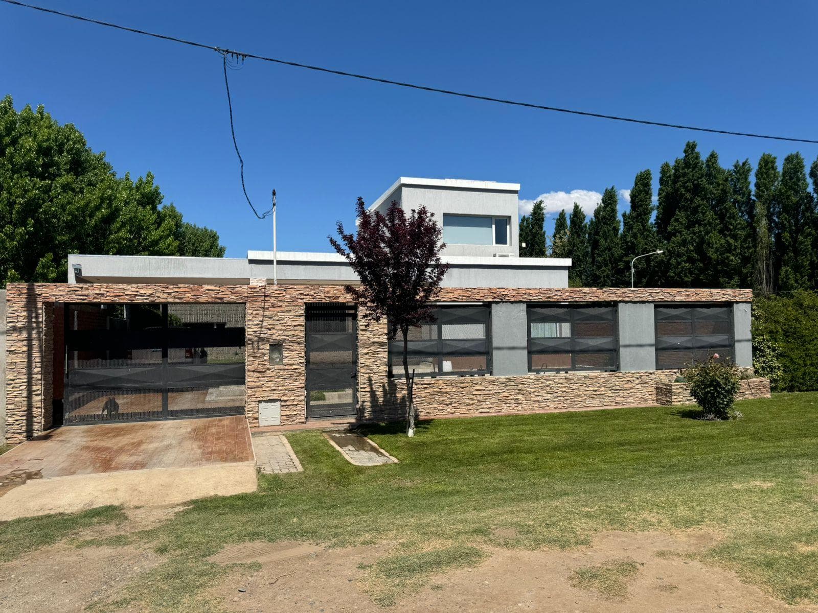 En Venta | Casa de 3 Dormitorios | Barrio Los Manzanos | Plottier - 1