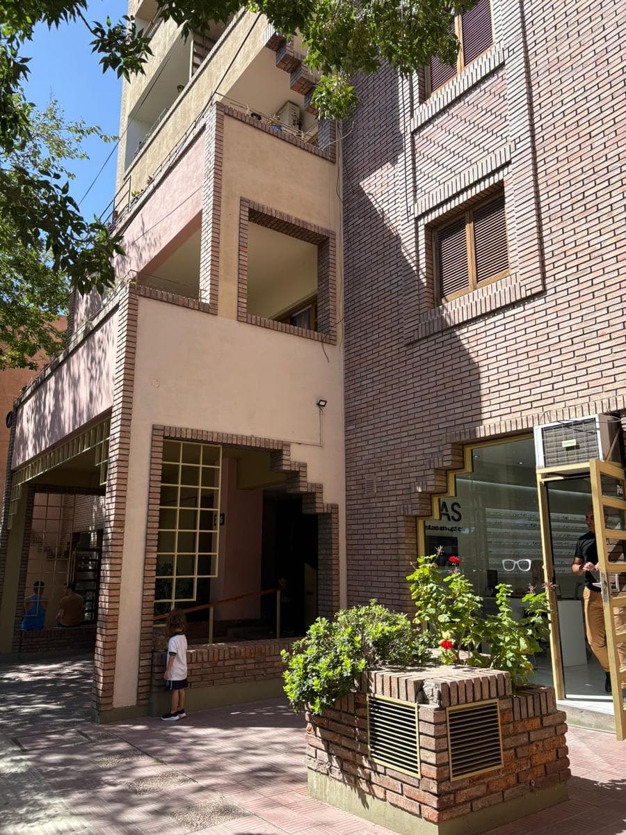 Departamento en venta calle Necochea - 1