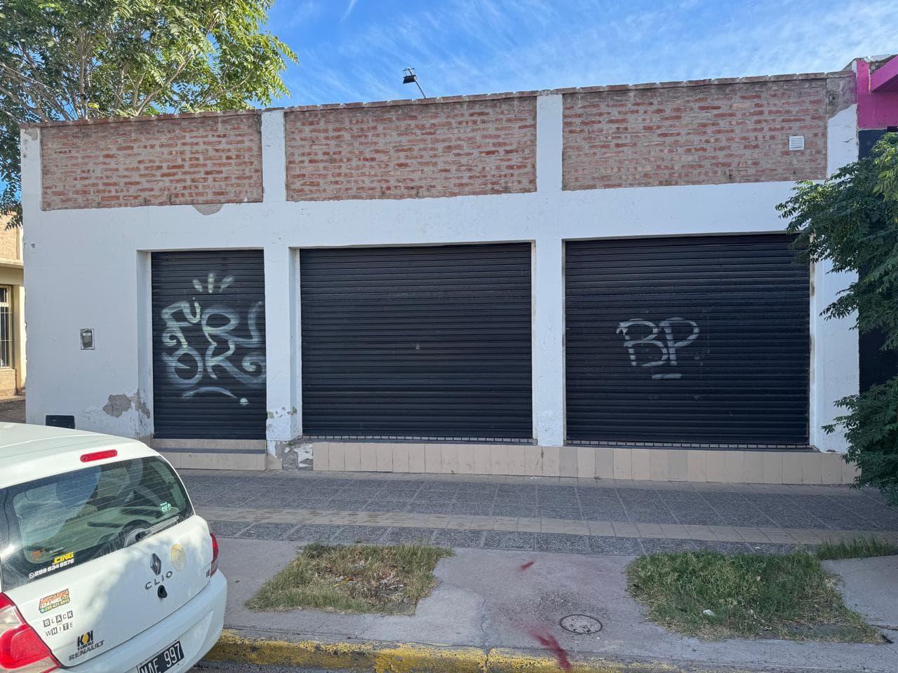 Local en pleno centro de Neuquén - 1