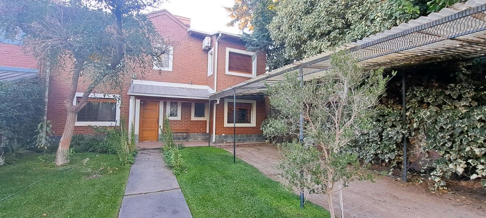 VENTA DE CASA EN PH DE 3 DORMITORIOS EN NEUQUÉN – APTO CRÉDITO HIPOTECARIO - 1