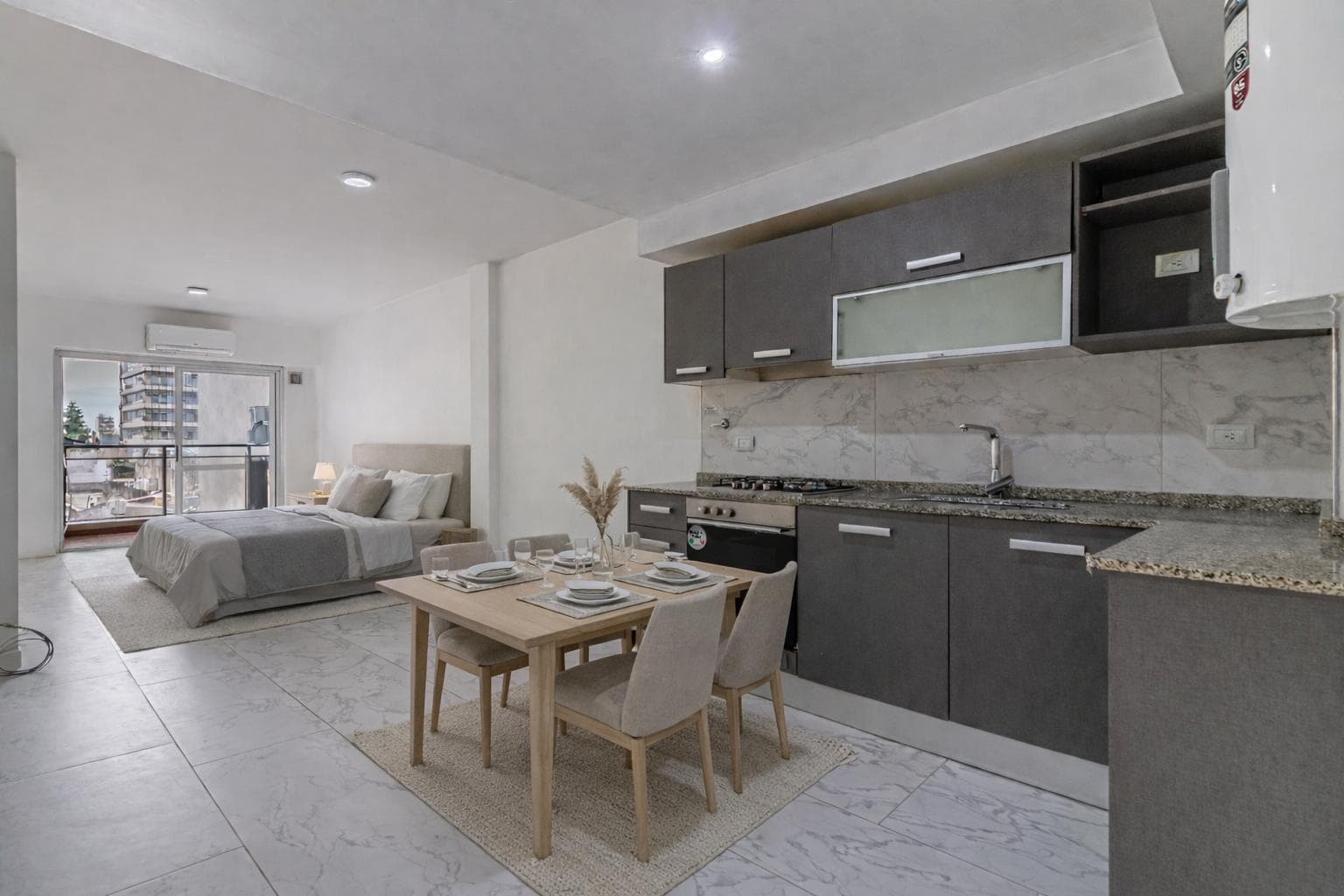 Venta Monoambiente con balcón y parrilla en Villa del Parque. - 1