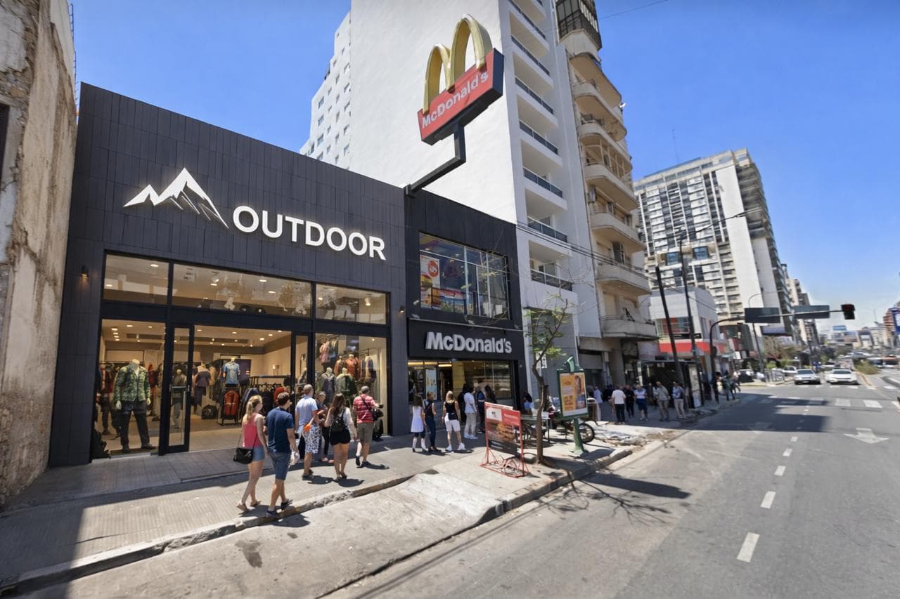 AV. CABILDO y MONROE - 8.3 X 33 - LOCAL 300M2 PATIO - DOBLE ALTURA - APTO TODO RUBRO - 1