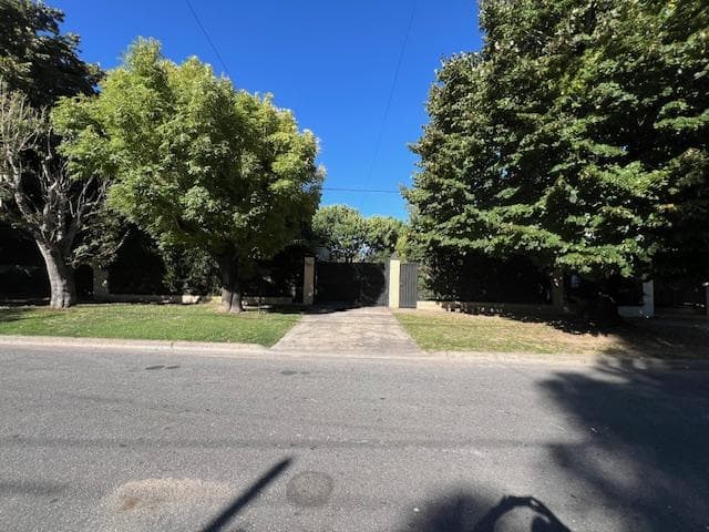 Casa en Manuel B Gonnet - 1