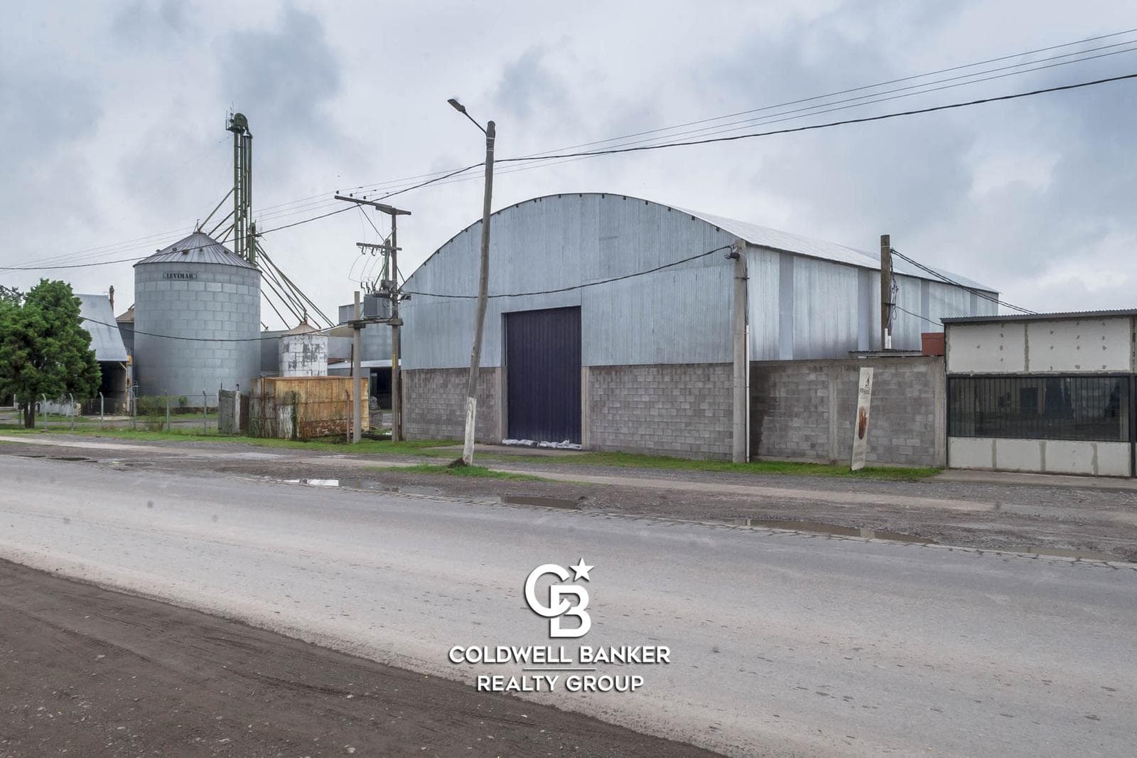 GALPON ALQUILER CAMINO A LA ISLA . RUTA 26 - 1