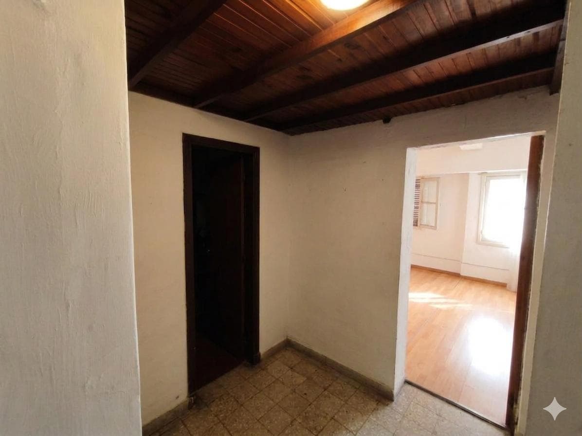 Casa en venta de 5 ambientes en 2 plantas - Hurlingham - jardin patio y terraza techada - 1