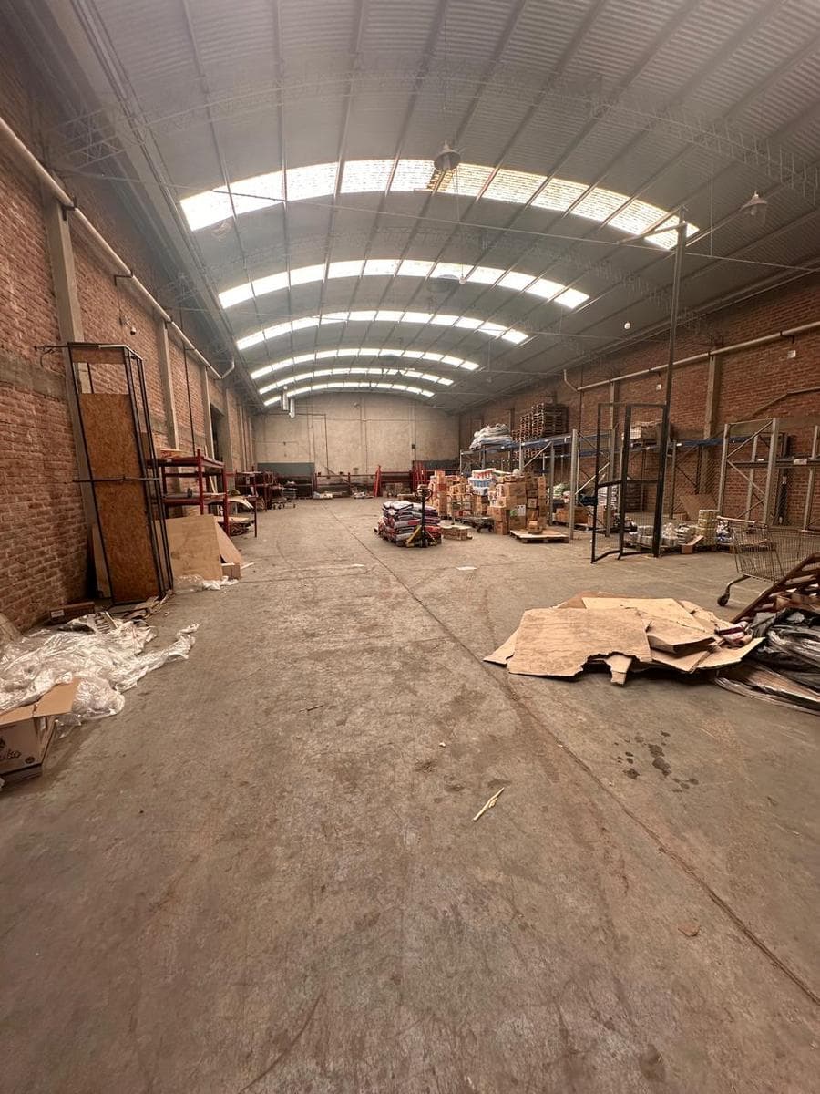 Galpon con oficinas Parque Industrial Centenario - 1