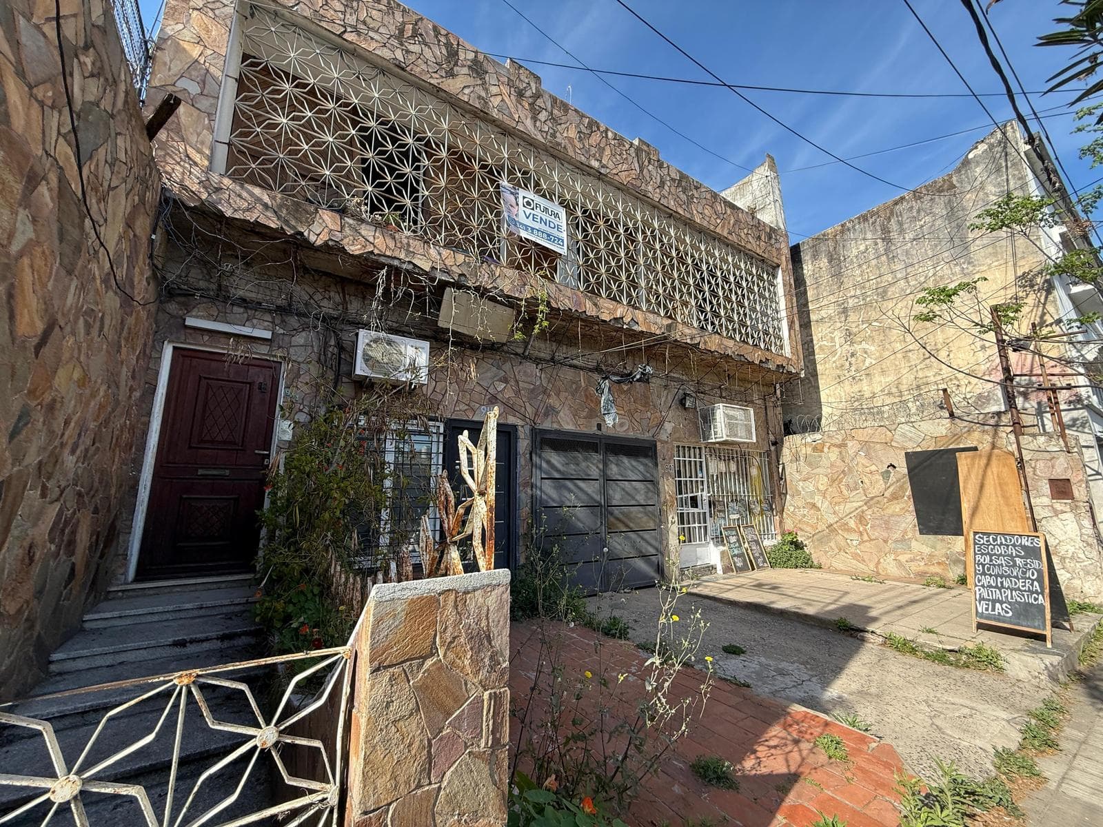 PH | LOCALES COMERCIALES Y CASA AL FONDO | OPORTUNIDAD - 1