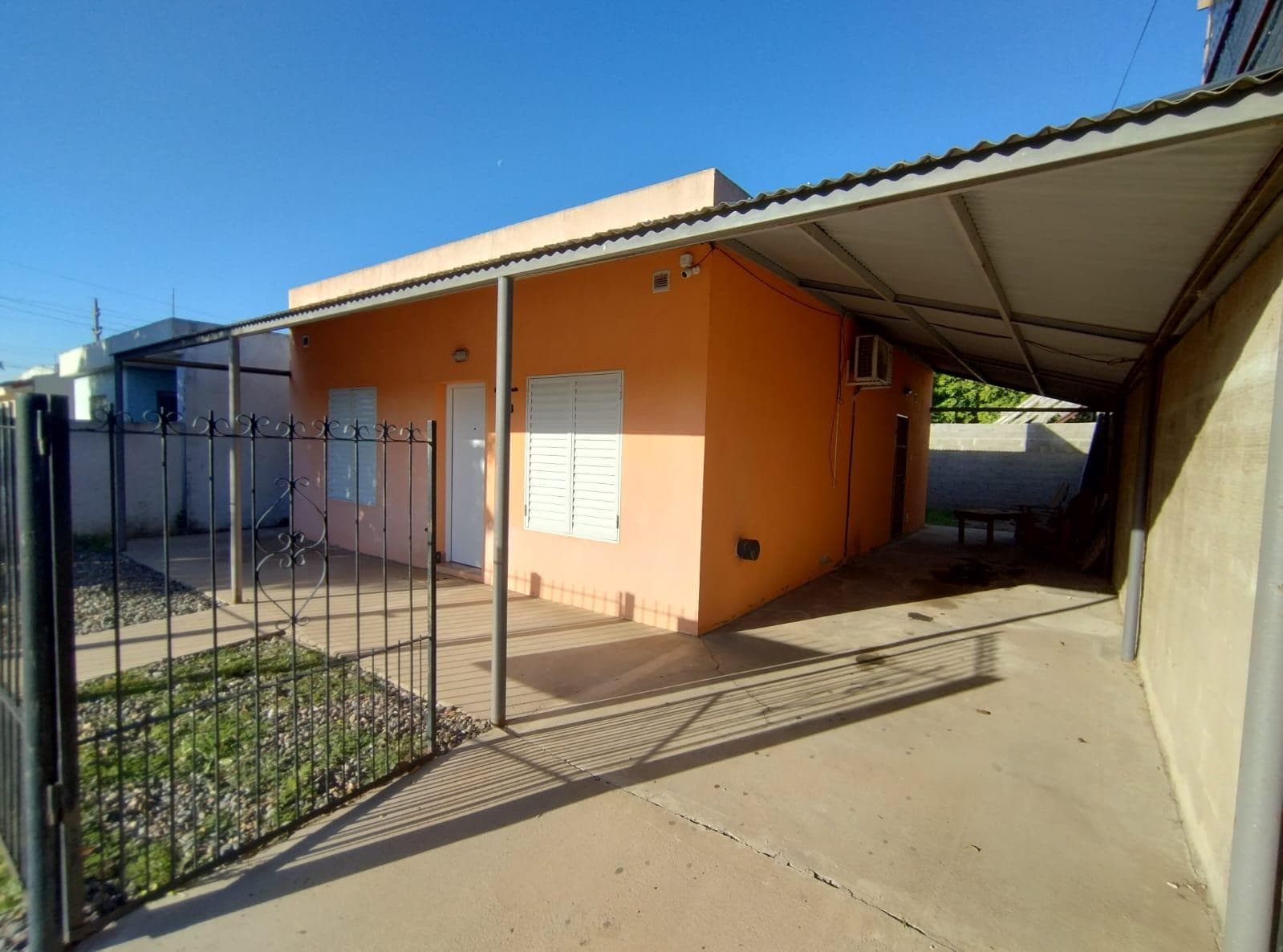 Domingo Savio 1045 - 1