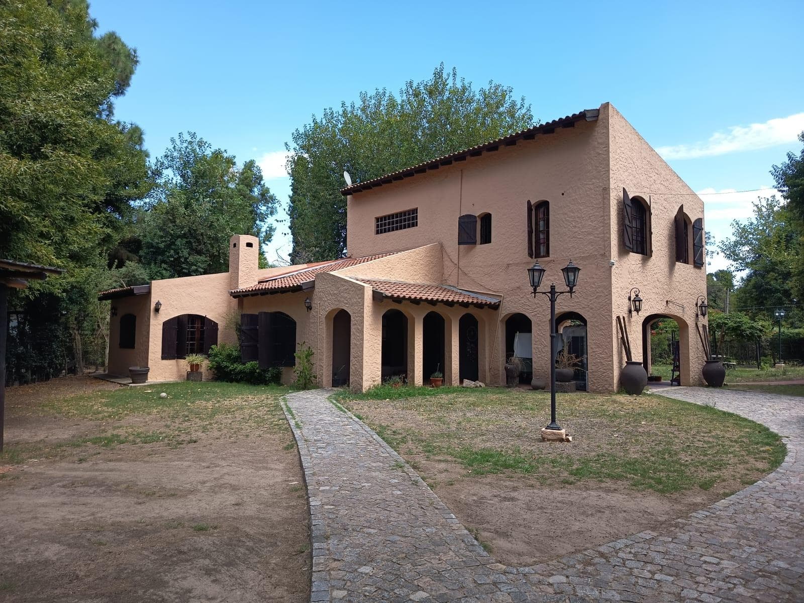 QUINTA VENTA LA REJA 4 AMBIENTES ESTILO COLONIAL PARQUE Y PISCINA - 1