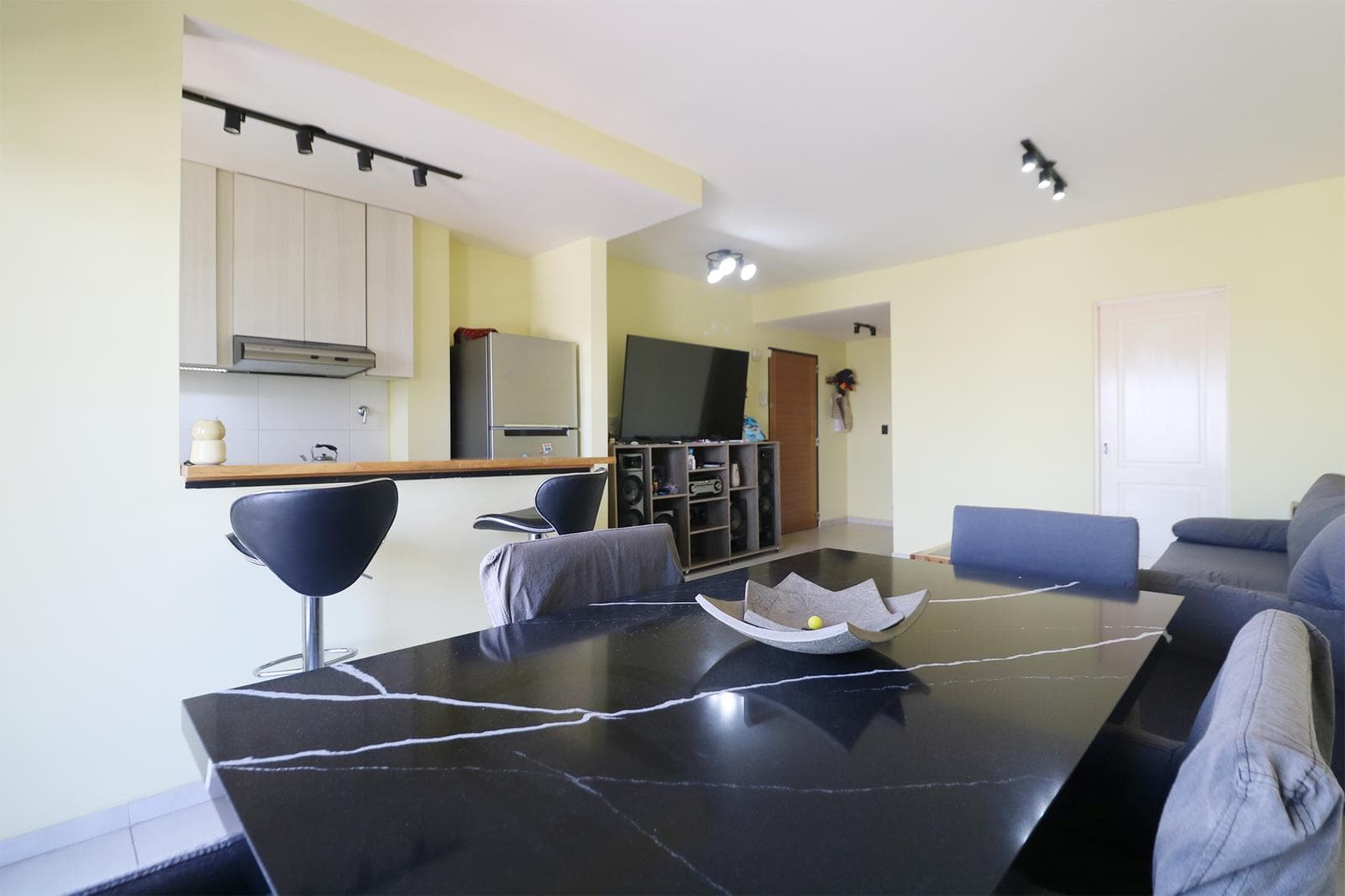 Venta departamento 2 ambientes con cochera y baulera, Ciudadela - 1