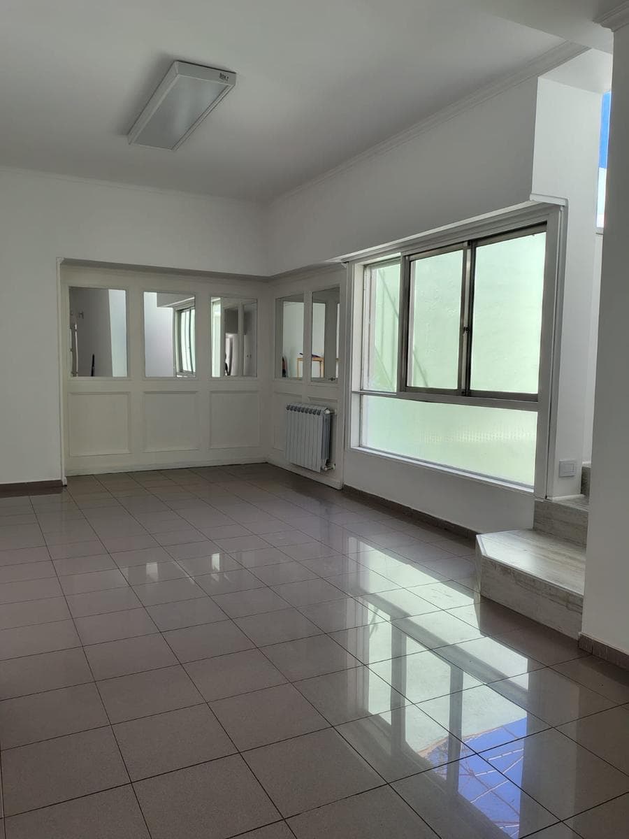 ALQUILER OFICINA Céntrica - 1