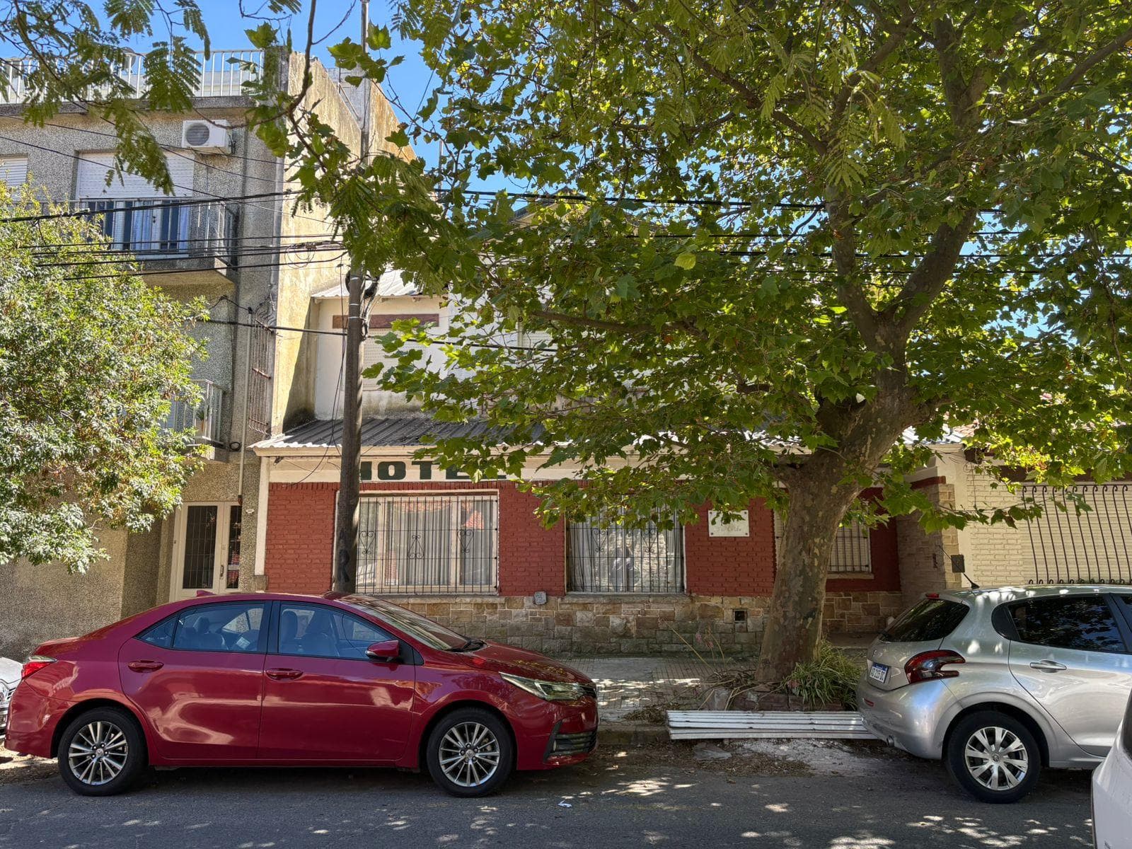 Hotel en Miramar EXCELENTE UBICACION - 1