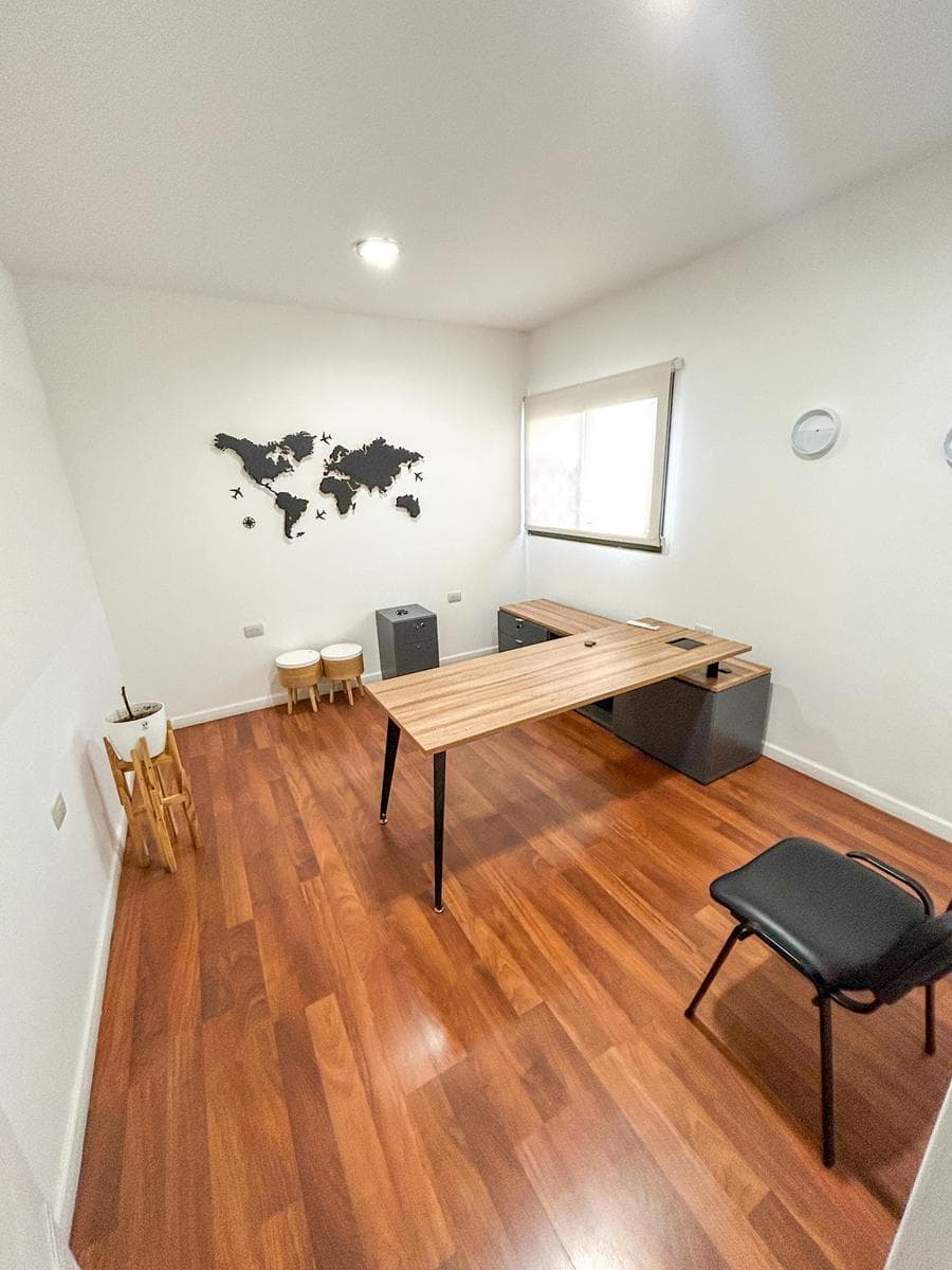 Edificio de oficinas en Alquiler en Barrio Juniors - Perfecto para coworking, consultorios, estudios - 1