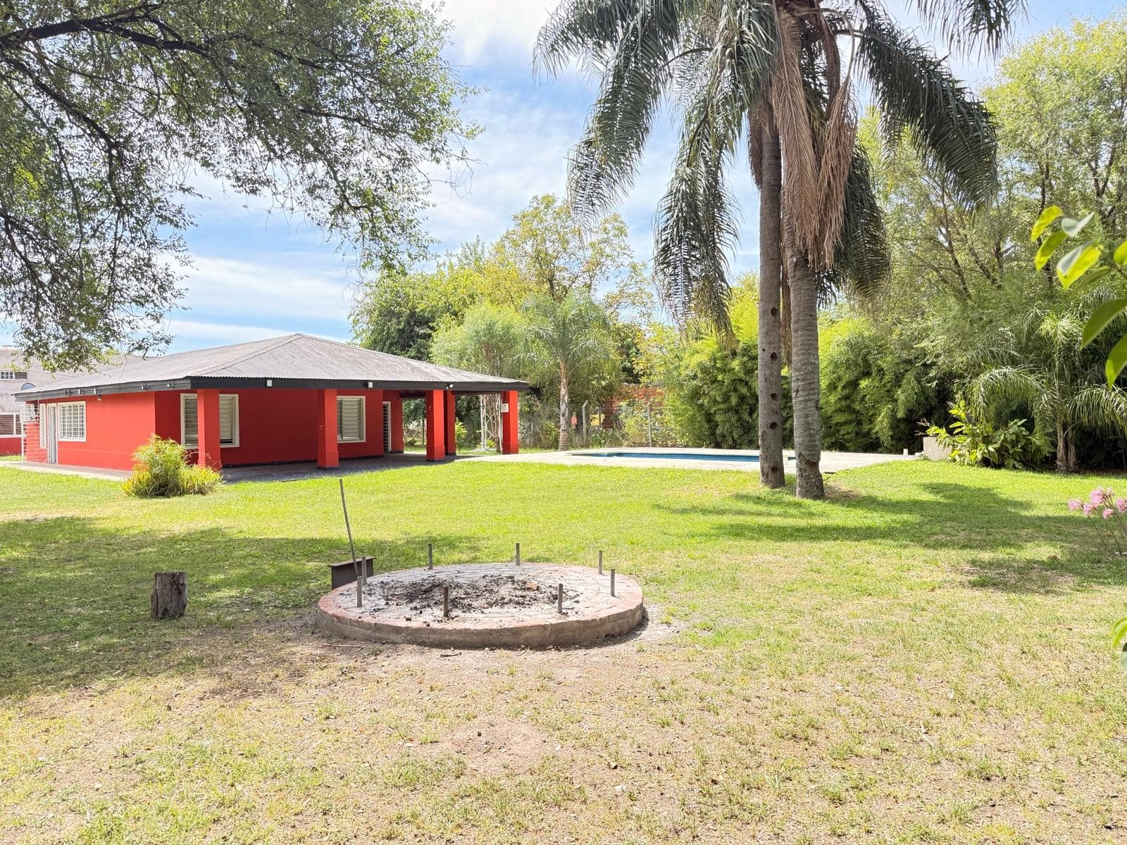 Casa Quinta en Venta en Matheu, Escobar – 2.529 m² en 2 Lotes, Pileta y Parque - 1