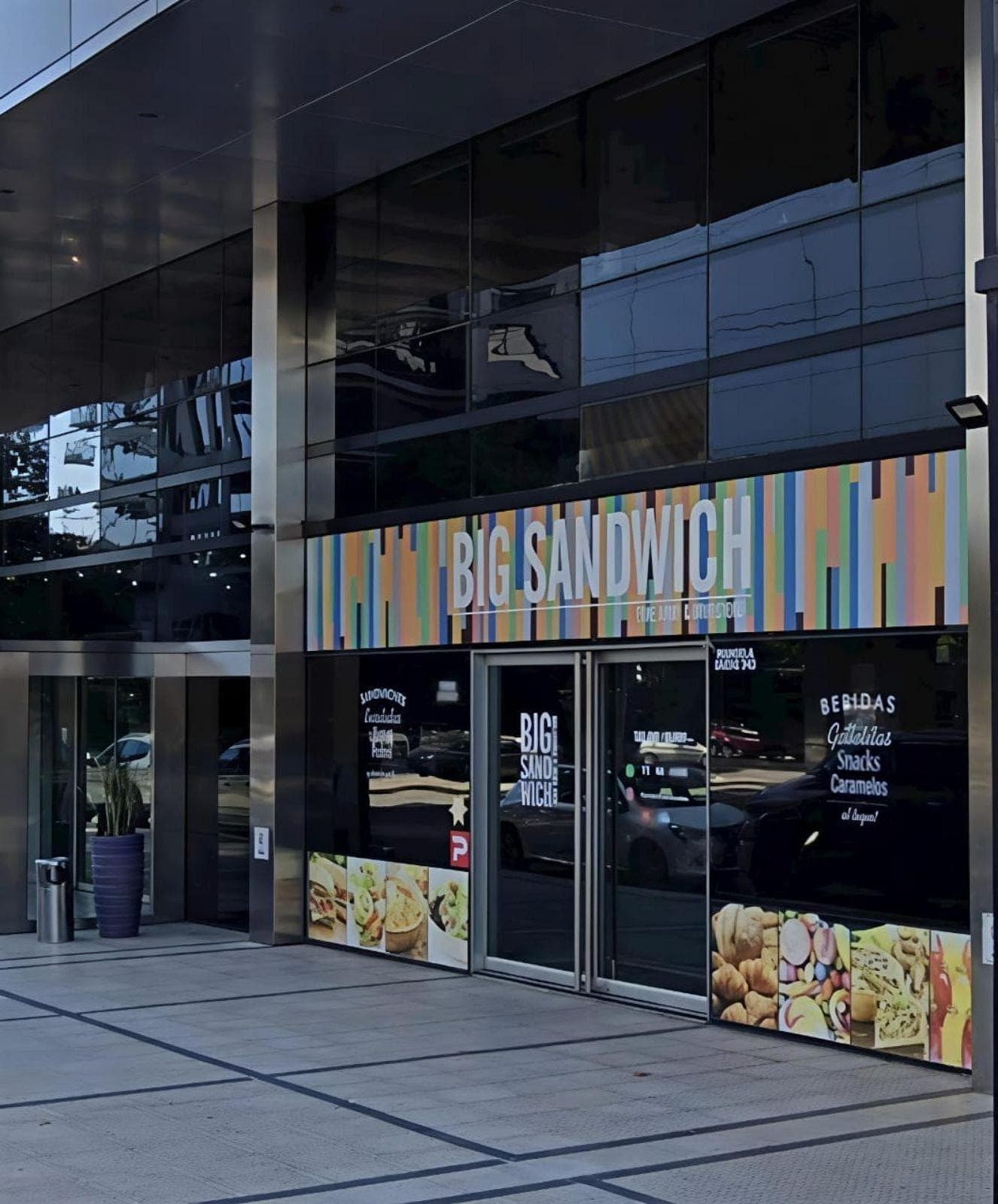 Local en Puerto Madero - 1