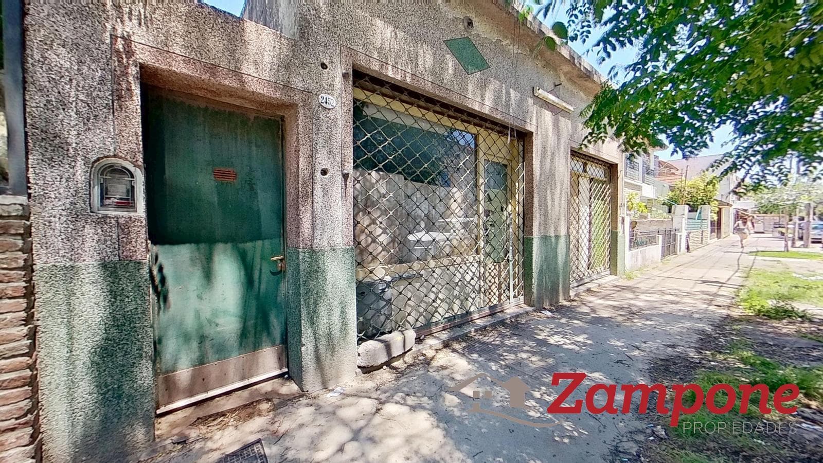 Comercio con vivienda atrás y entrada independiente, en Munro. - 1