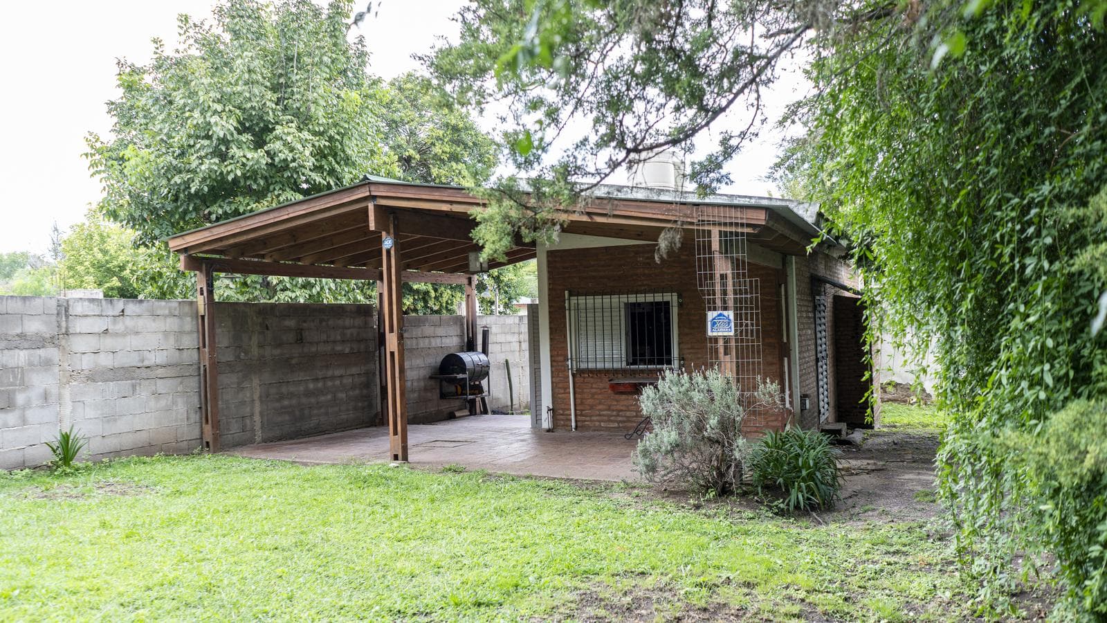 Vivienda Serrana, un Dormitorio , galerìa cubierta, gran parque. - 1