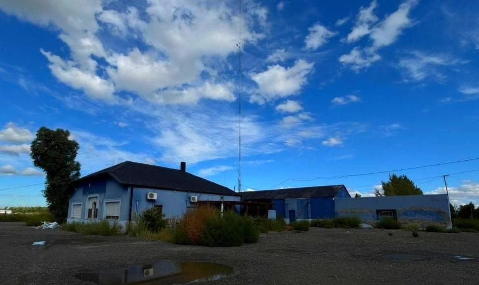 En Alquiler | Base con 2 Galopones y Oficinas | 6 Hectareas | General Roca - 1