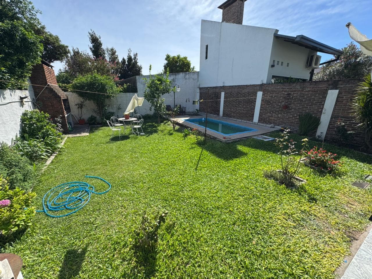 Casa en venta 4 dormitorios en excelente zona - 1