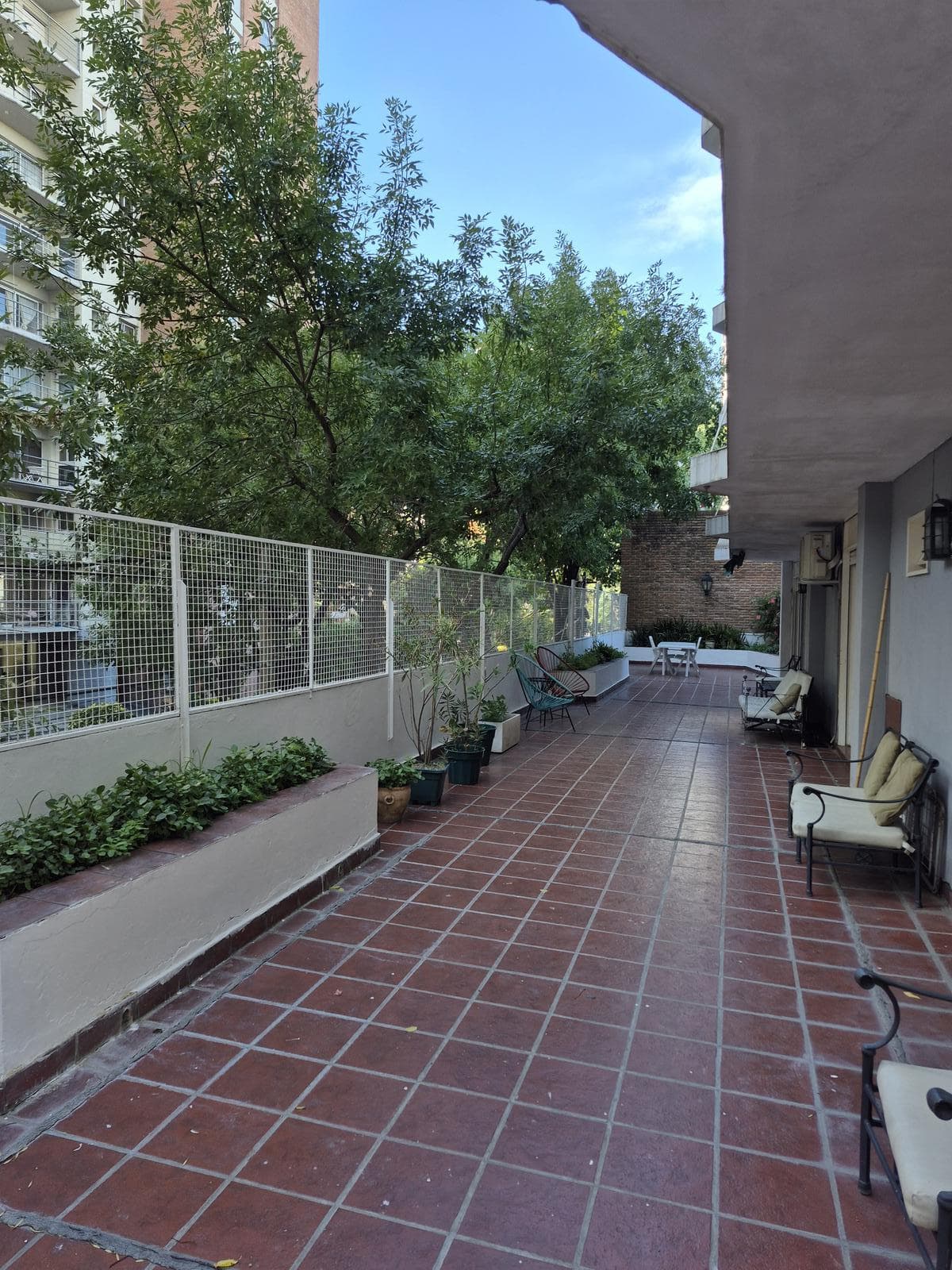 Departamento 4 ambientes c/dep. y terraza de 119 m2 - 1