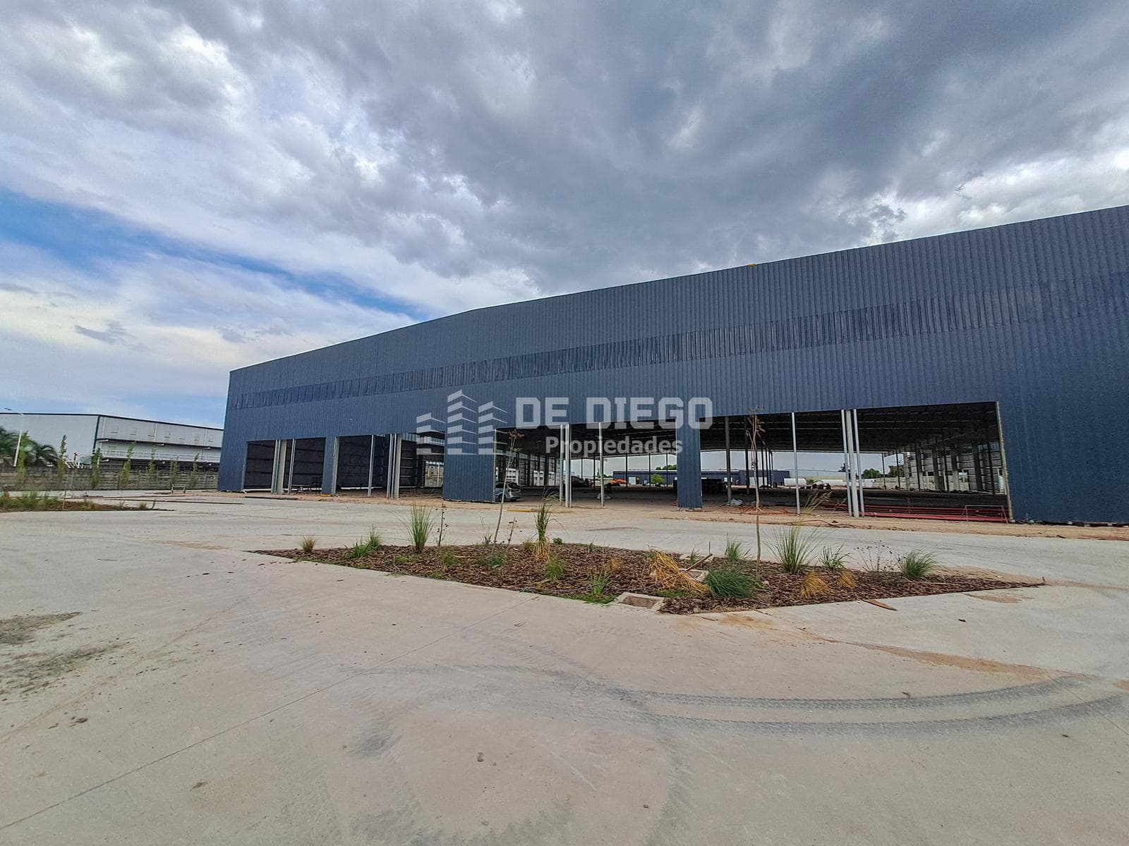 Nave AAA a estrenar 900 m2 en Centro Industrial Don Torcuato - 1