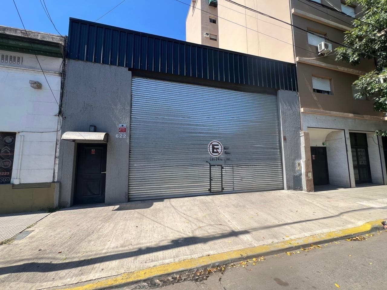 GALPON - 370m2 - GARAGE PASANTE - PARABOLICO - EXCELENTE UBICACION - 1