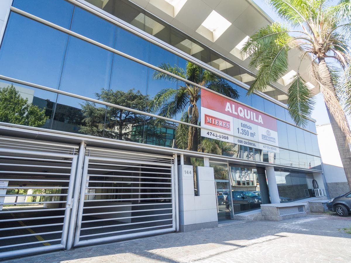 Oficina en Alquiler de 245 m2 Thames y Panamericana, San Isidro - 1