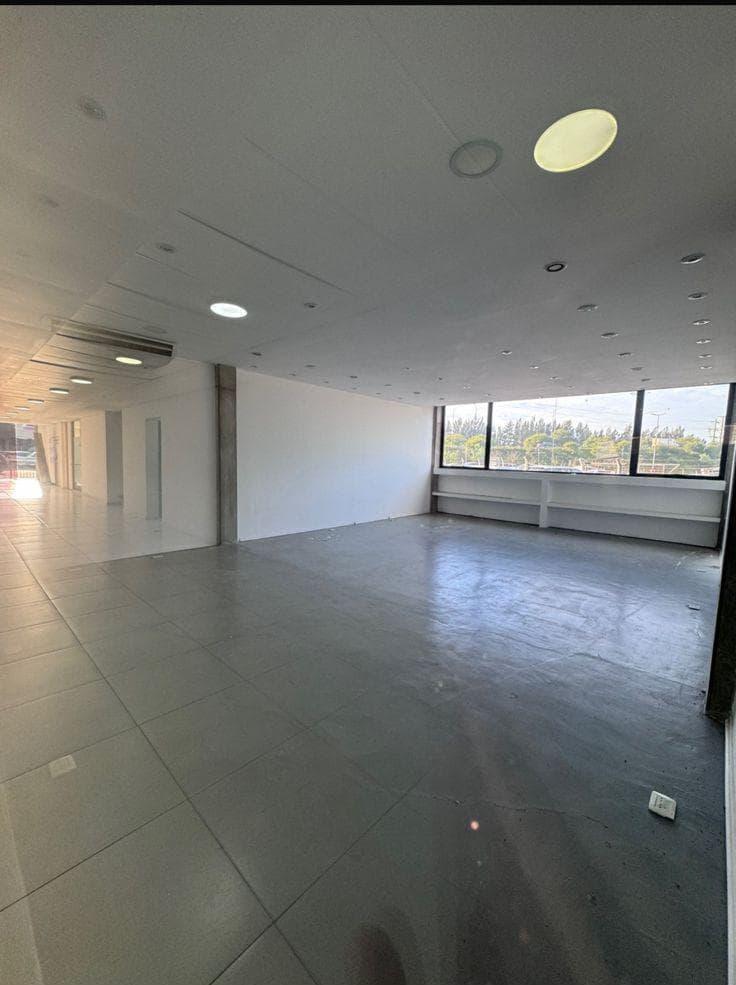 ALQUILER DE OFICINA DE 44 MTS - FISHERTON PLAZA - 1