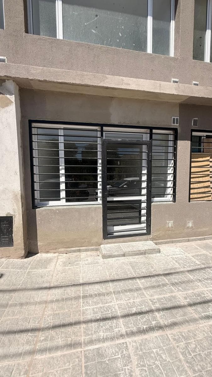 Monoambiente apto comercial o vivienda sin cochera - 1