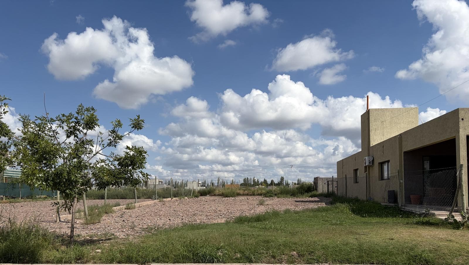 Terreno en barrio privado - 1