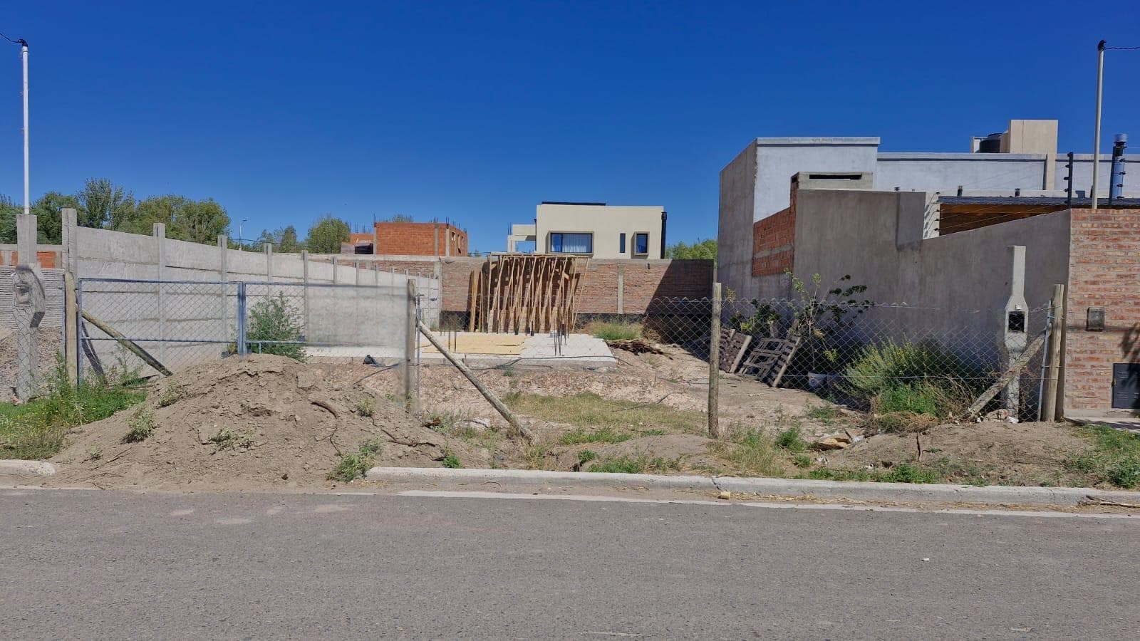 Terreno en Confluencia - 1