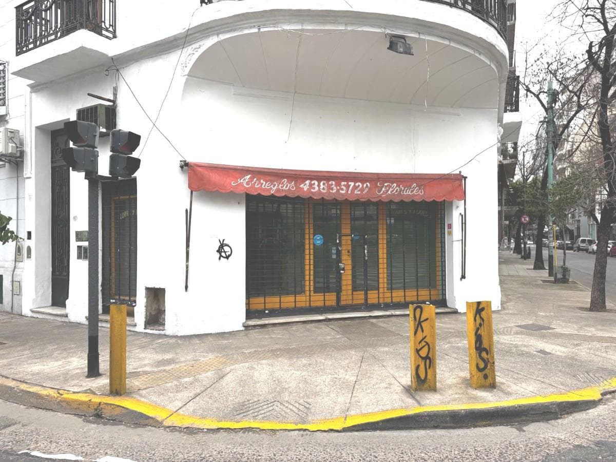 VENTA DOS PHS TRES LOCALES SAN CRISTOBAL OPORTUNIDAD - 1