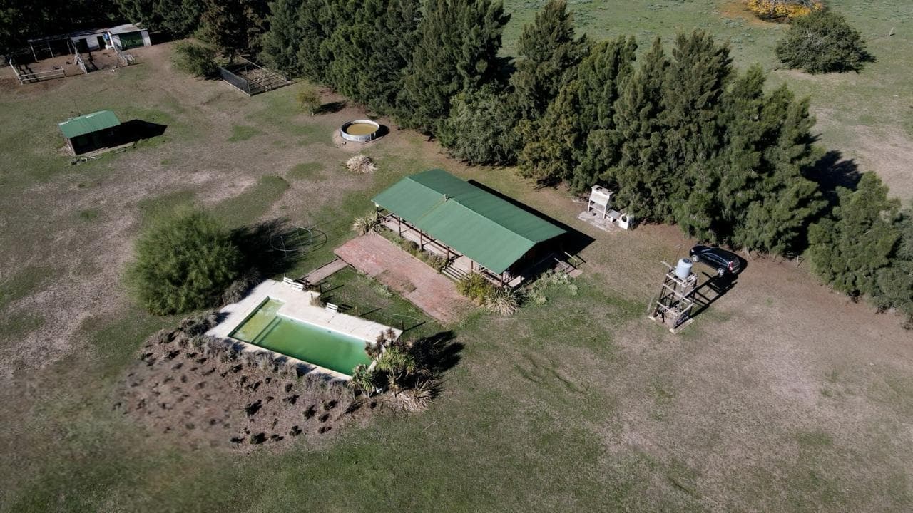 Cabaña en venta sobre Gran fracción de 4 lotes Presidente Perón - 1