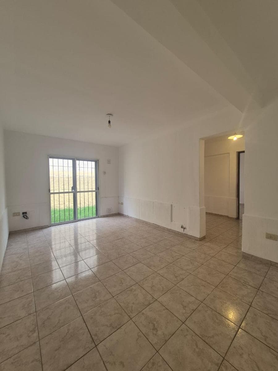 VENTA DE DPTO EN PLANTA BAJA Y COMPLEJO PRIVADO- VILLA HIPÓDROMO, GODOY CRUZ-MZA - 1