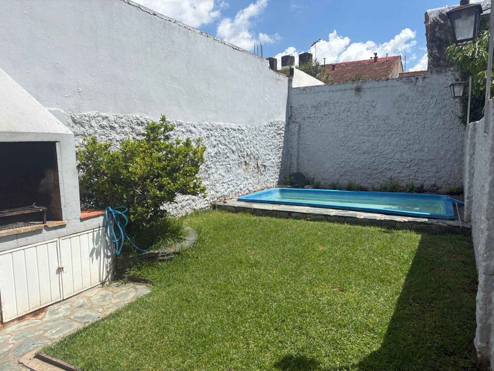 Impecable Dúplex 4 amb con Cochera y Jardín y Pileta! - 1