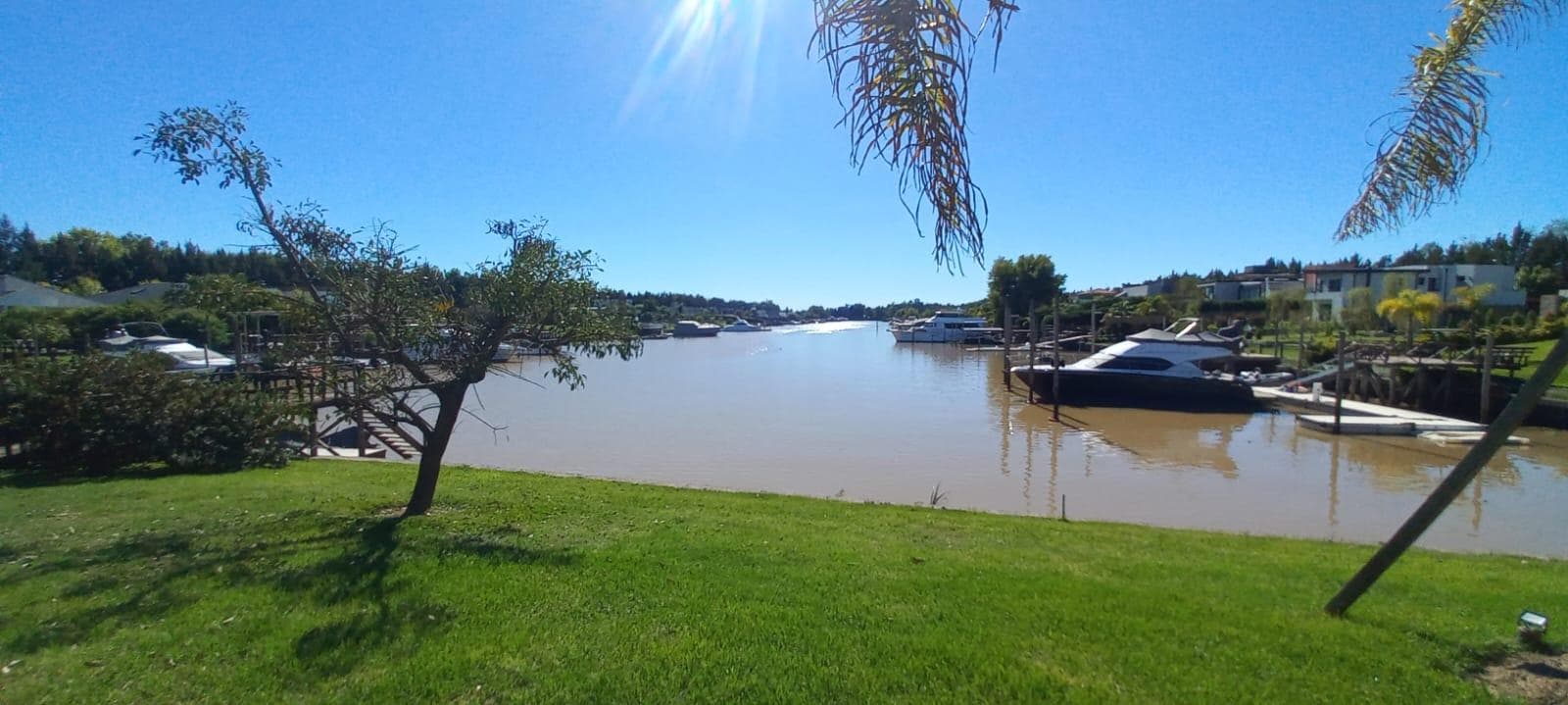 Nuevo ingreso! El mejor lote al río en el barrio náutico San Juan - Villanueva. - 1