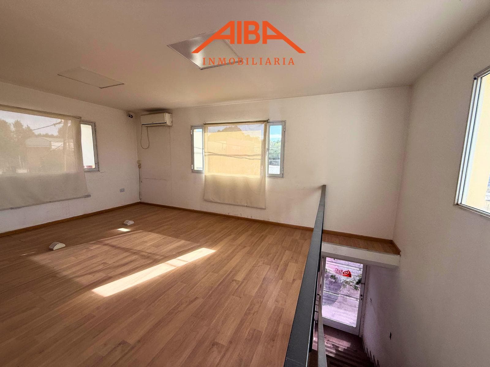 Alquiler de oficinas en Centenario - 1