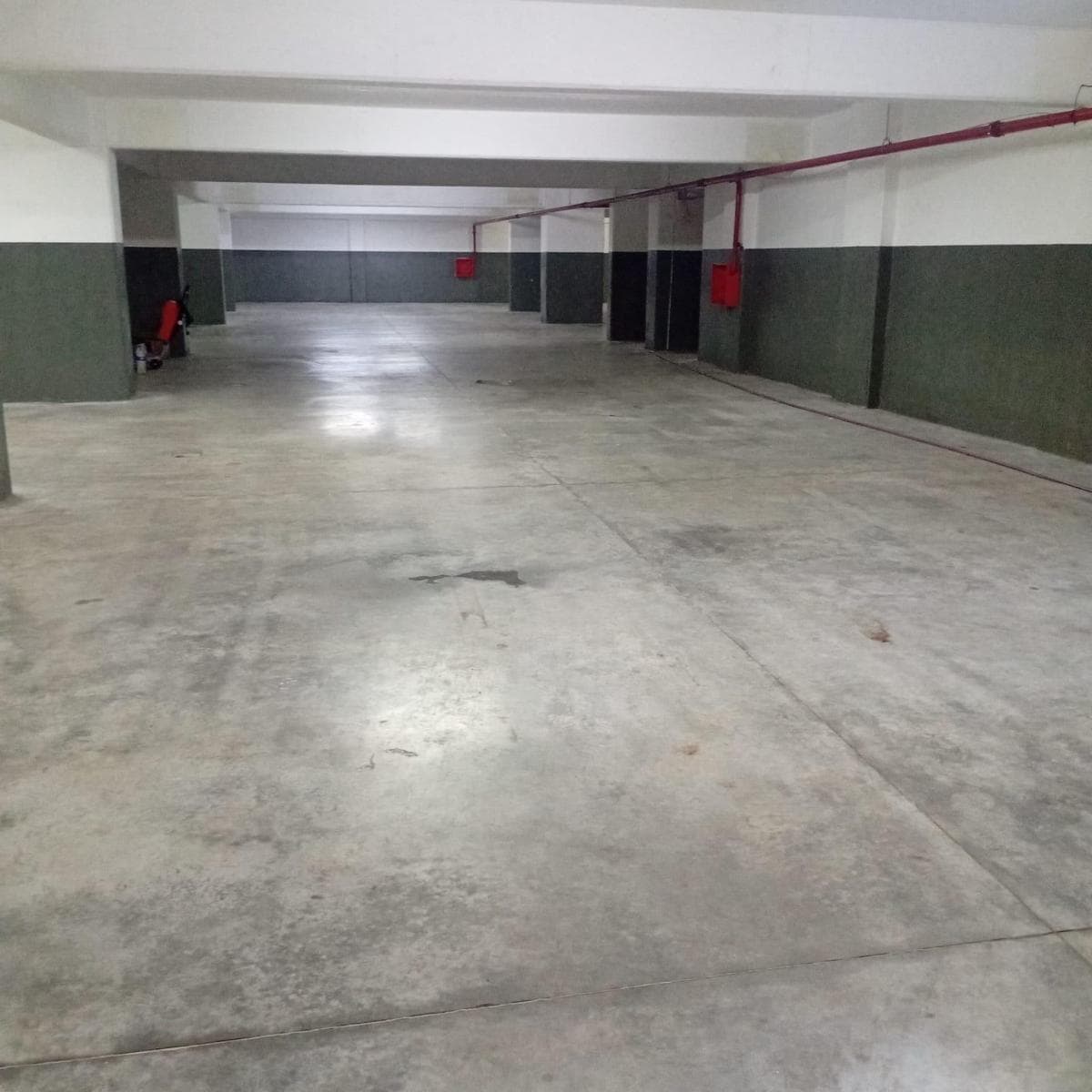 Depósito en alquiler - 4 Ambientes - Flores - 1