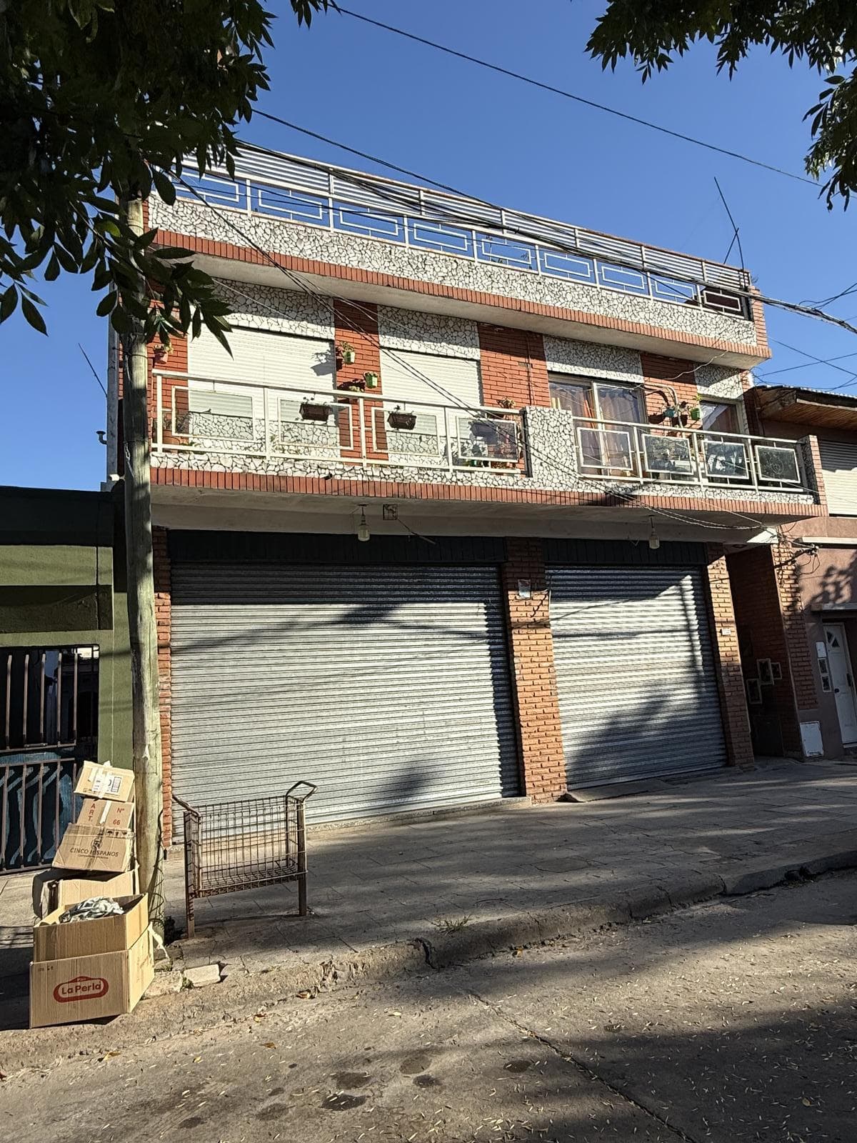 Edificio Comercial Galpon Departamento Venta Ramos Mejia - 1