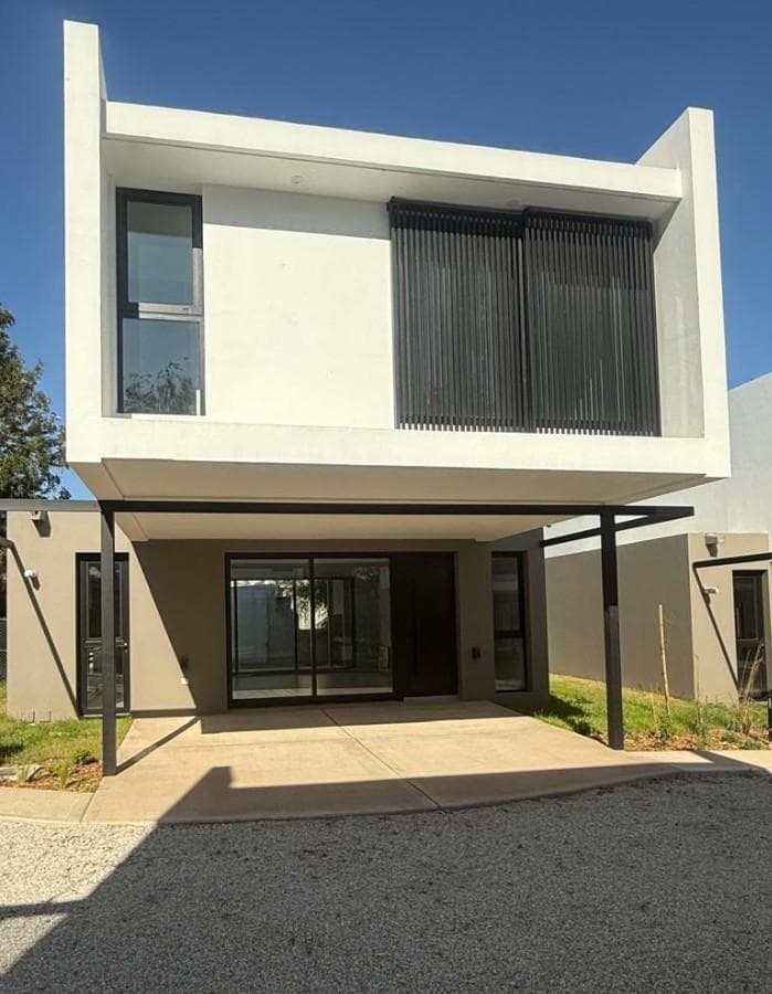 Housing La escondida, casa en alquiler tres dormitorios, Arguello - 1